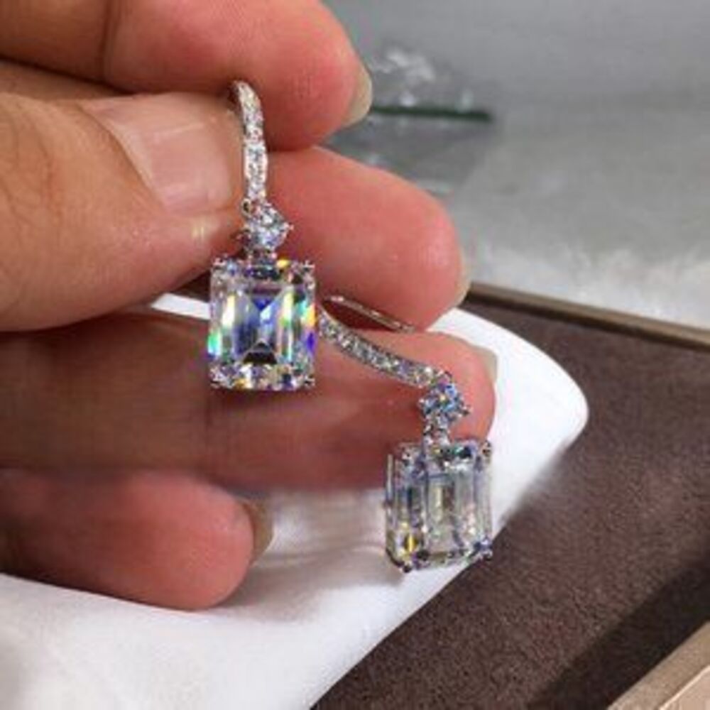 NEW 18K White Gold Radiant Diamond Drop Earrings